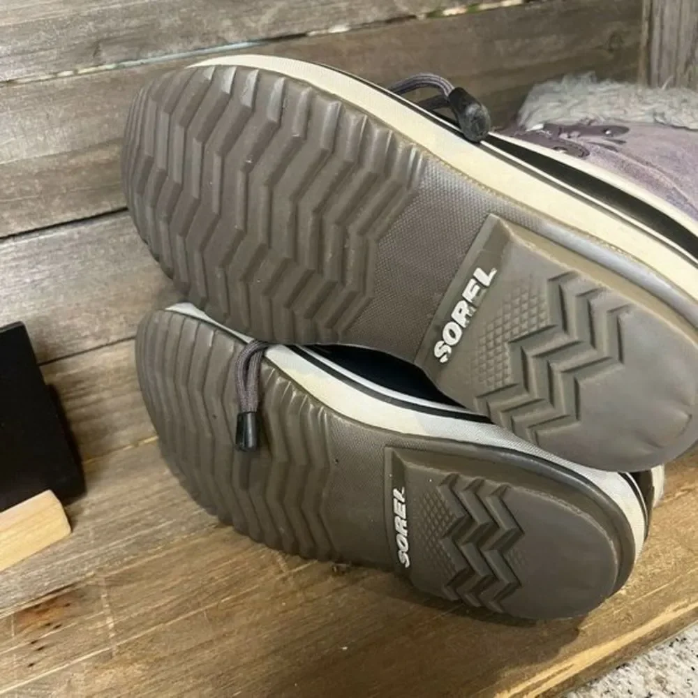 Sorel size 4y